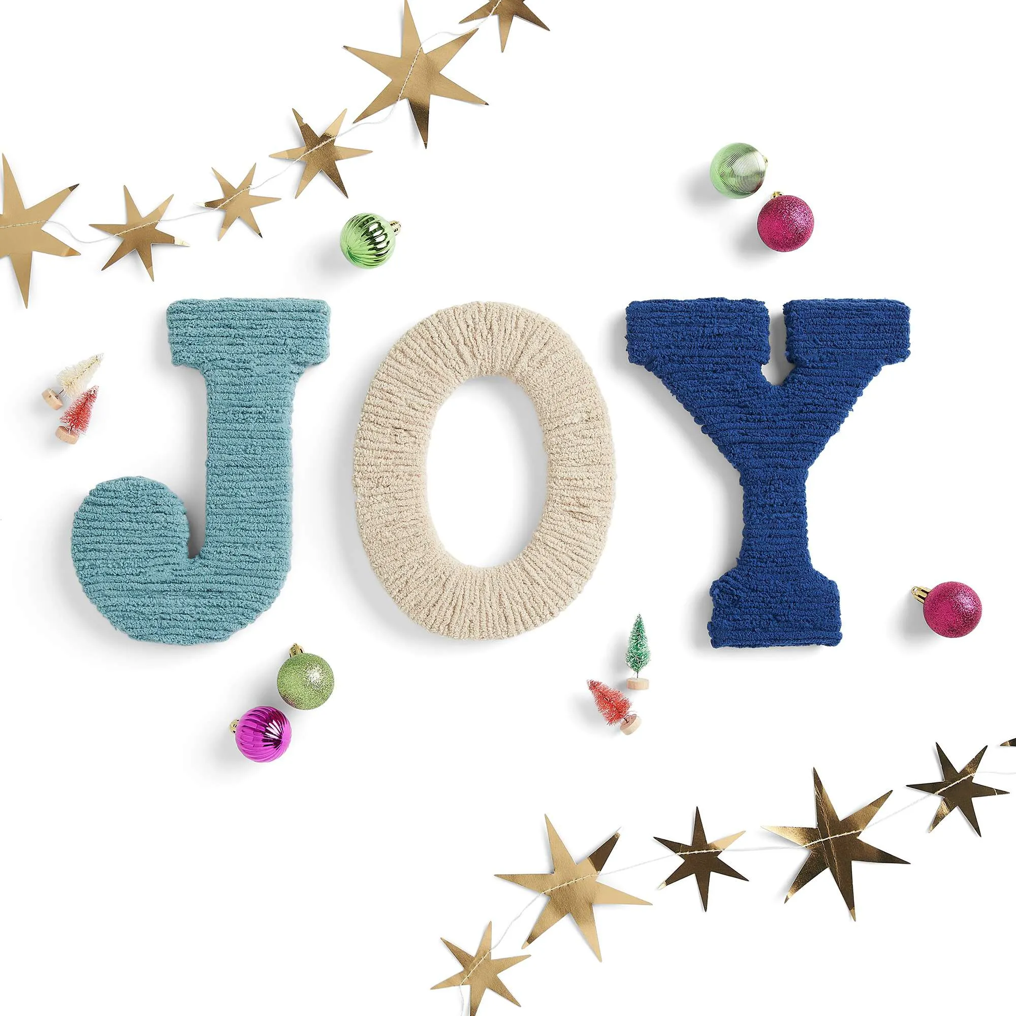 Bernat Craft Holiday Joy Letter Art