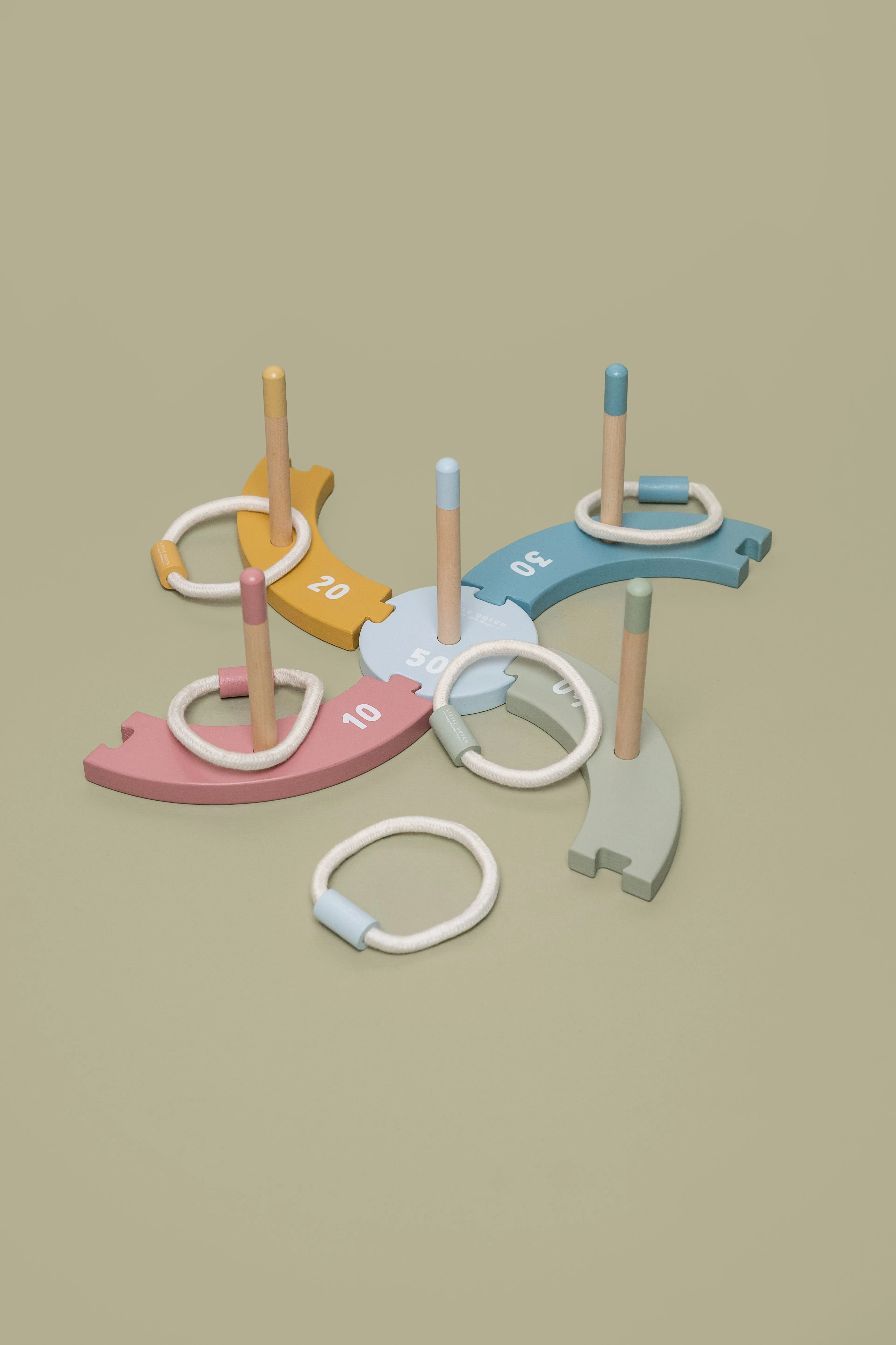 Little Dutch Ring Toss Game