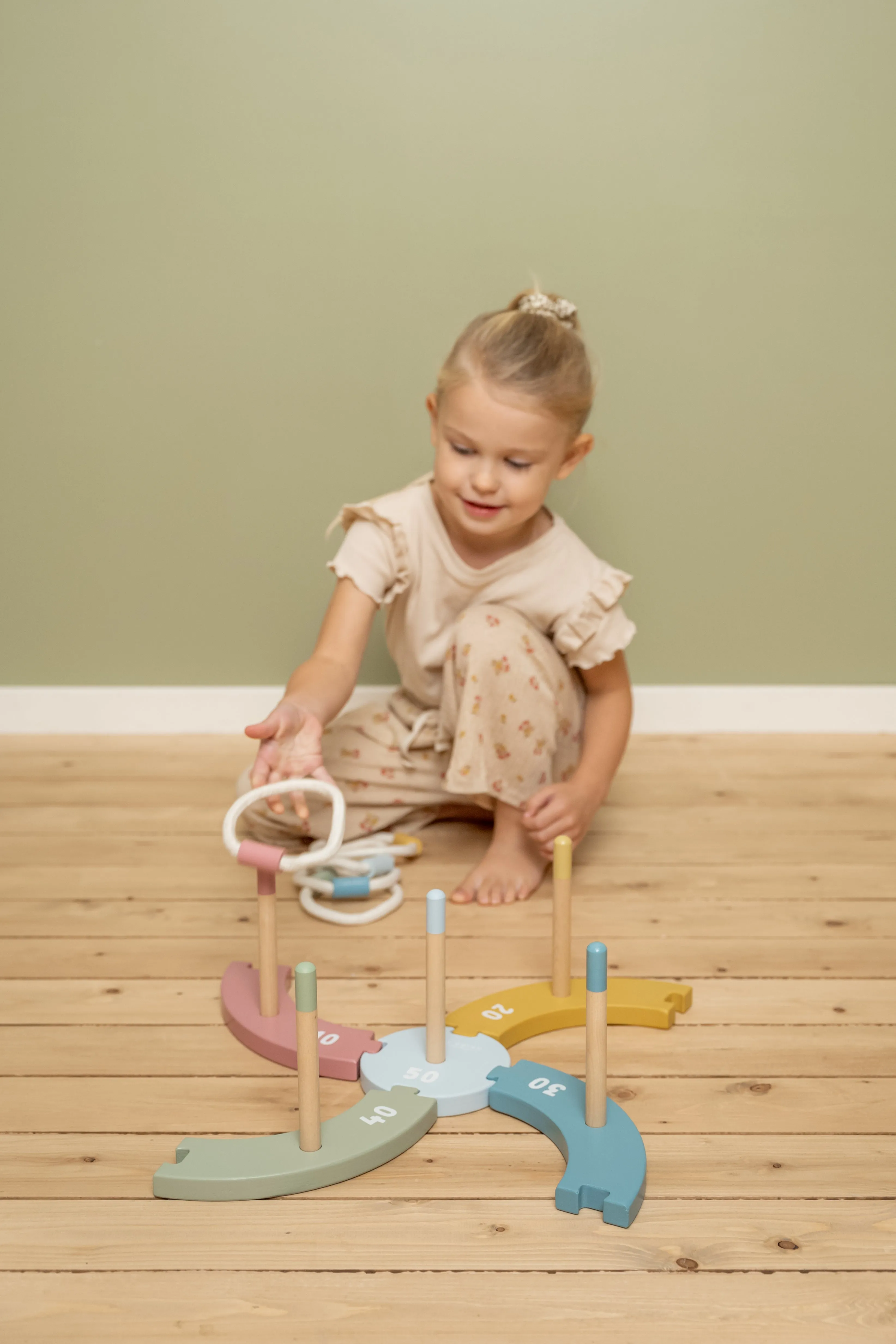 Little Dutch Ring Toss Game