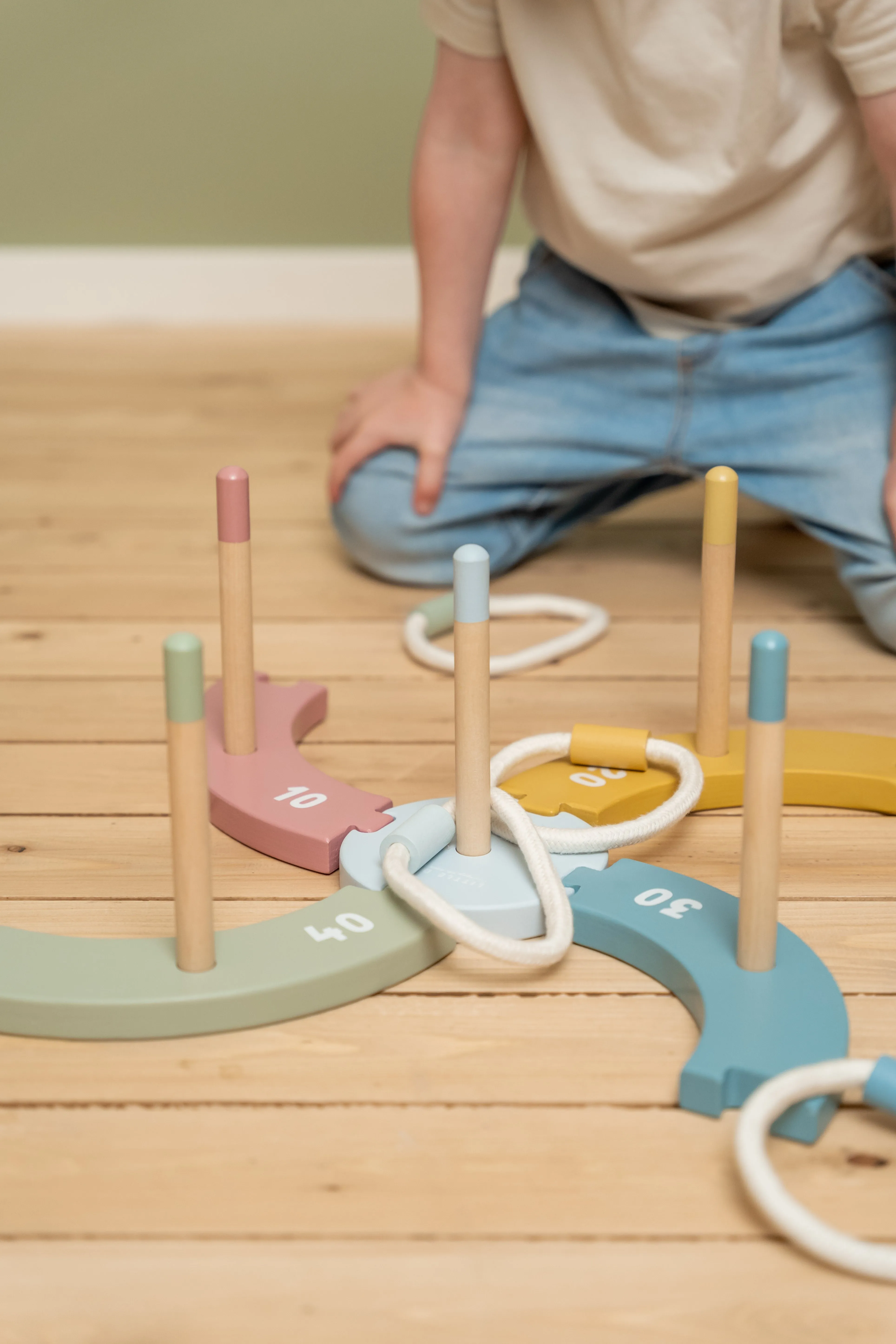 Little Dutch Ring Toss Game