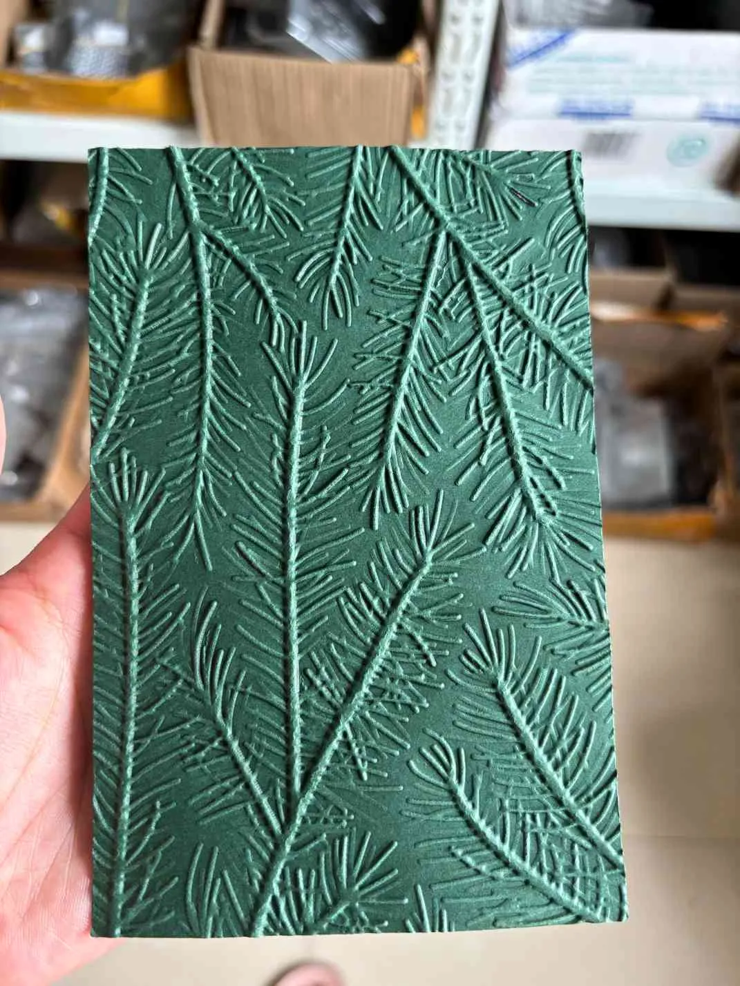 Poppy Crafts 3D Embossing Folder #123 - Pine Nettle